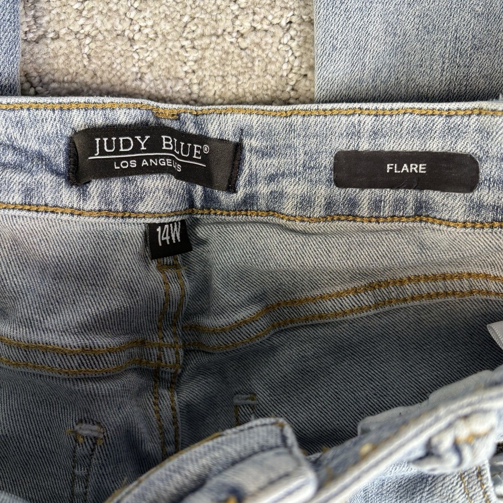 Judy Blue Flare Leg Jeans Women's Size 14W Light Wash Denim Cotton Stretch - Picture 3 of 11